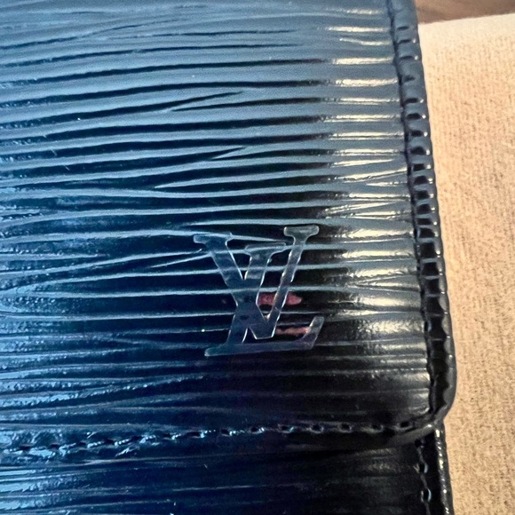 SOLD. Louis Vuitton Black Epi Sarah wallet - Picture 5 of 9